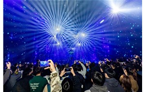 足球紋防滑塑料舞臺(tái)板亮相2025Get show第十三屆廣州（國(guó)際）演藝設(shè)備展